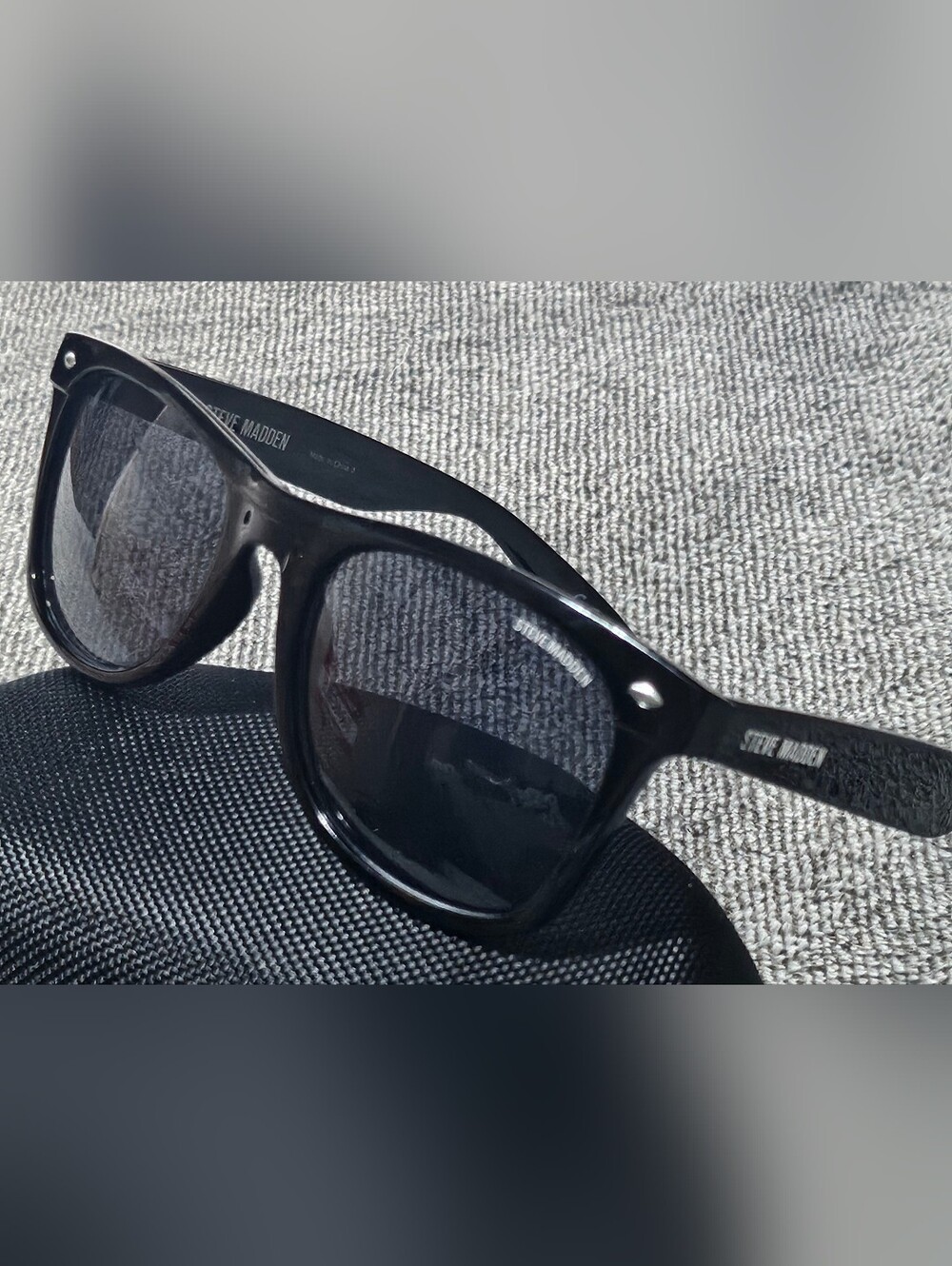 Steve Madden Blackout Mulberry Brand New Unisex Sunglasses